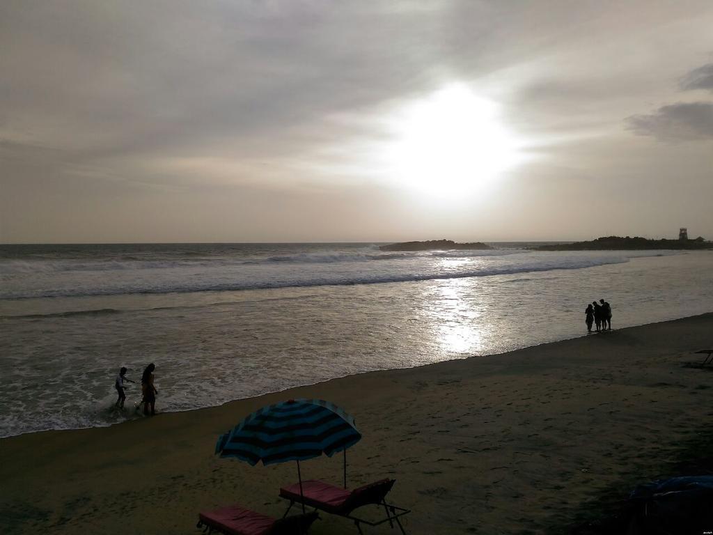 Beach Florra Inn Ковалам Экстерьер фото